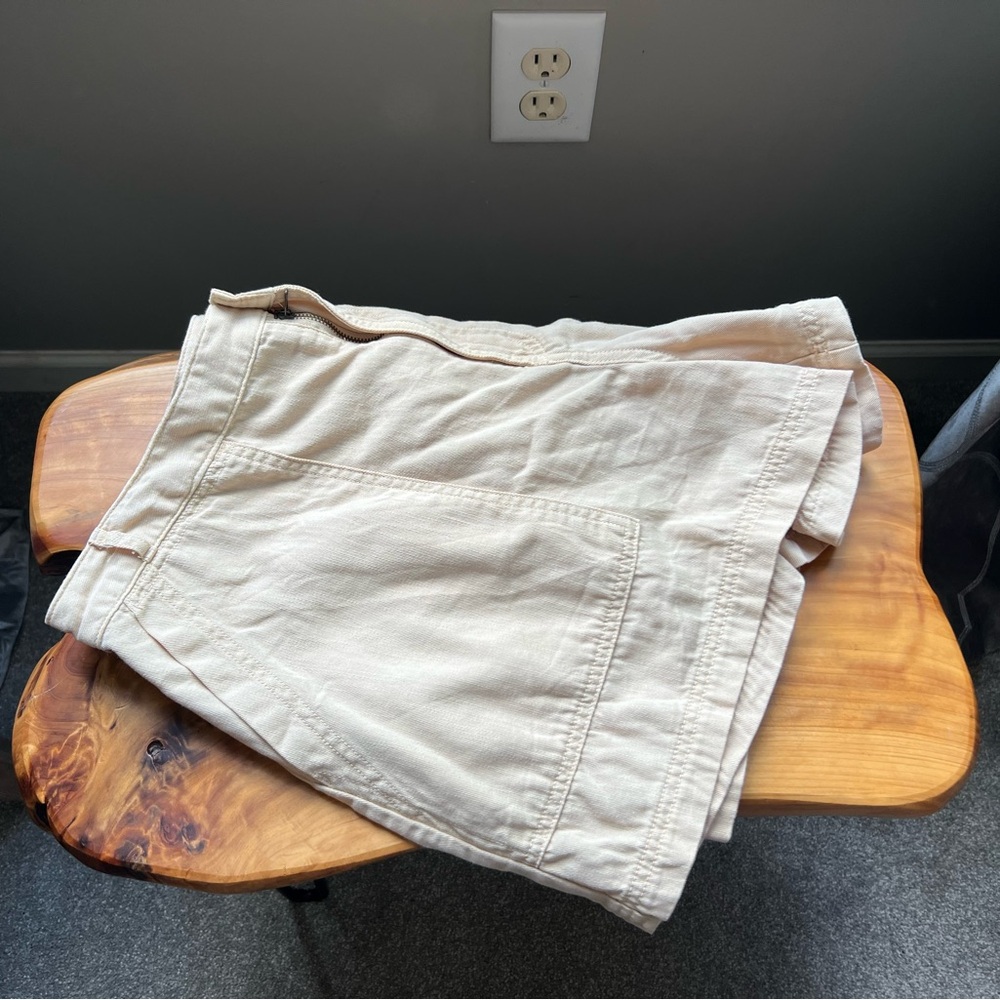 Universal Thread Women's Cargo Shorts - Yellow